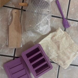 NEW butter churner set, with accessories